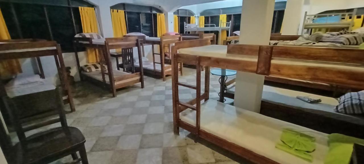 Patrick'S On The Beach Resort General Luna  Ngoại thất bức ảnh