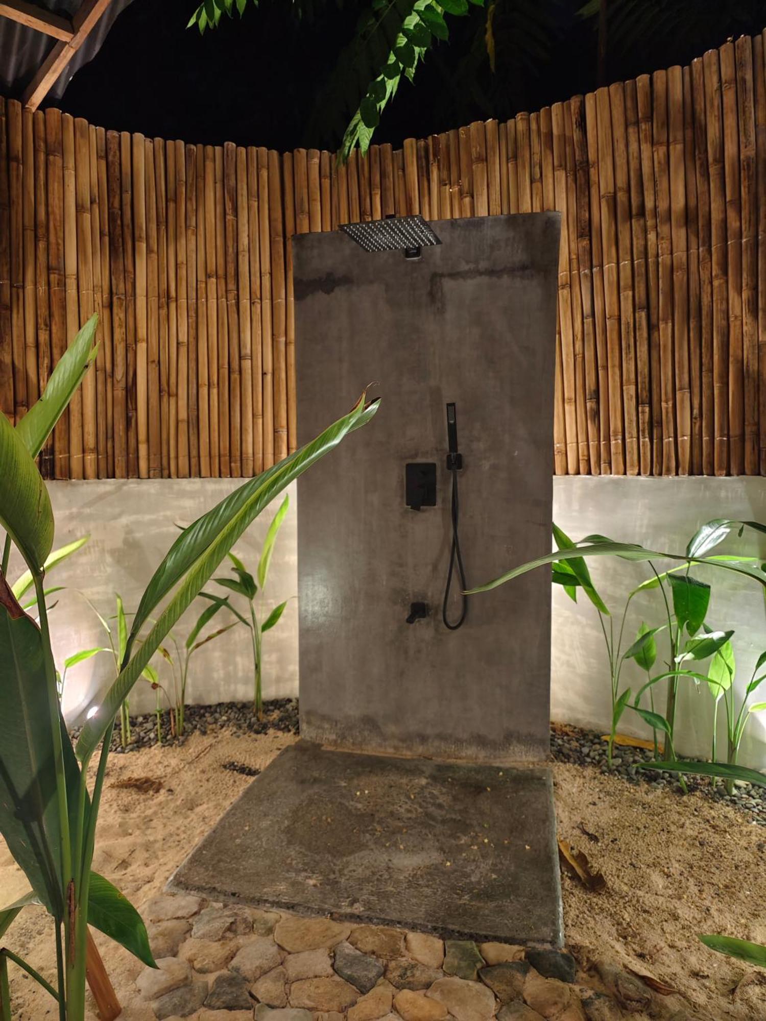 Patrick'S On The Beach Resort General Luna  Ngoại thất bức ảnh