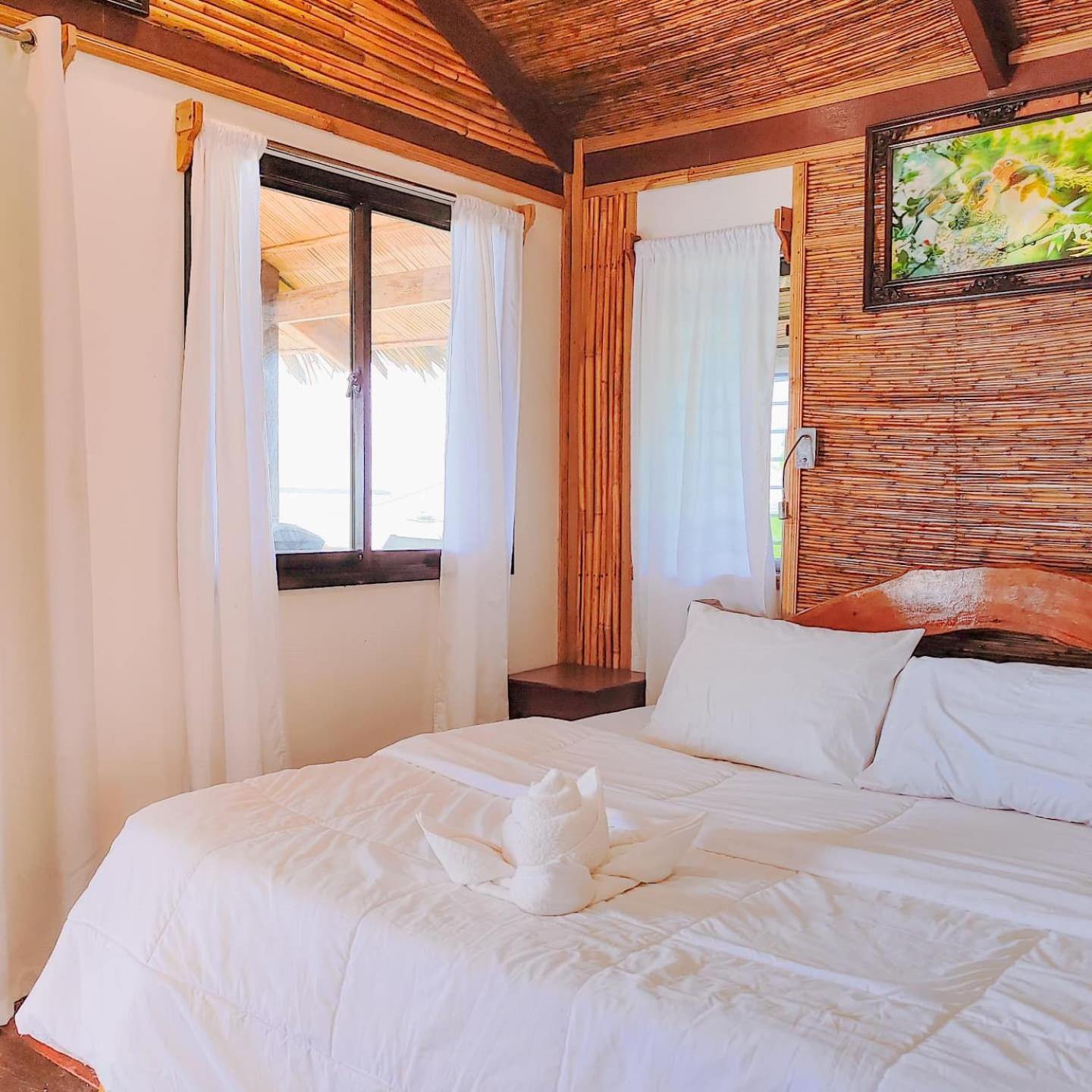 Patrick'S On The Beach Resort General Luna  Ngoại thất bức ảnh